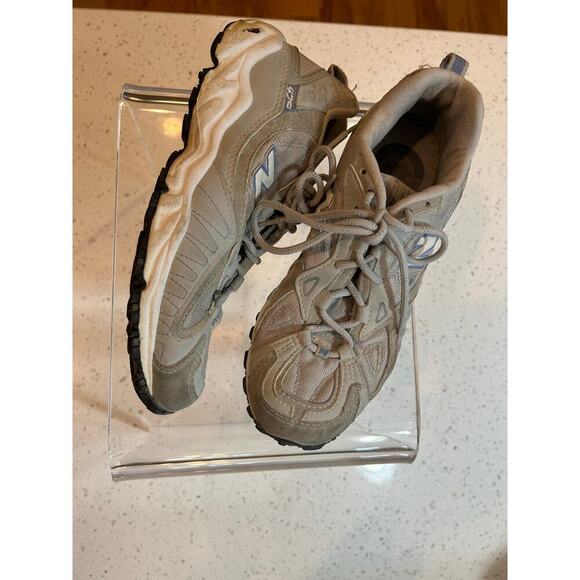 New Balance Women's All Terrain Running Shoes - Size 8 womens - Picture 4 of 5